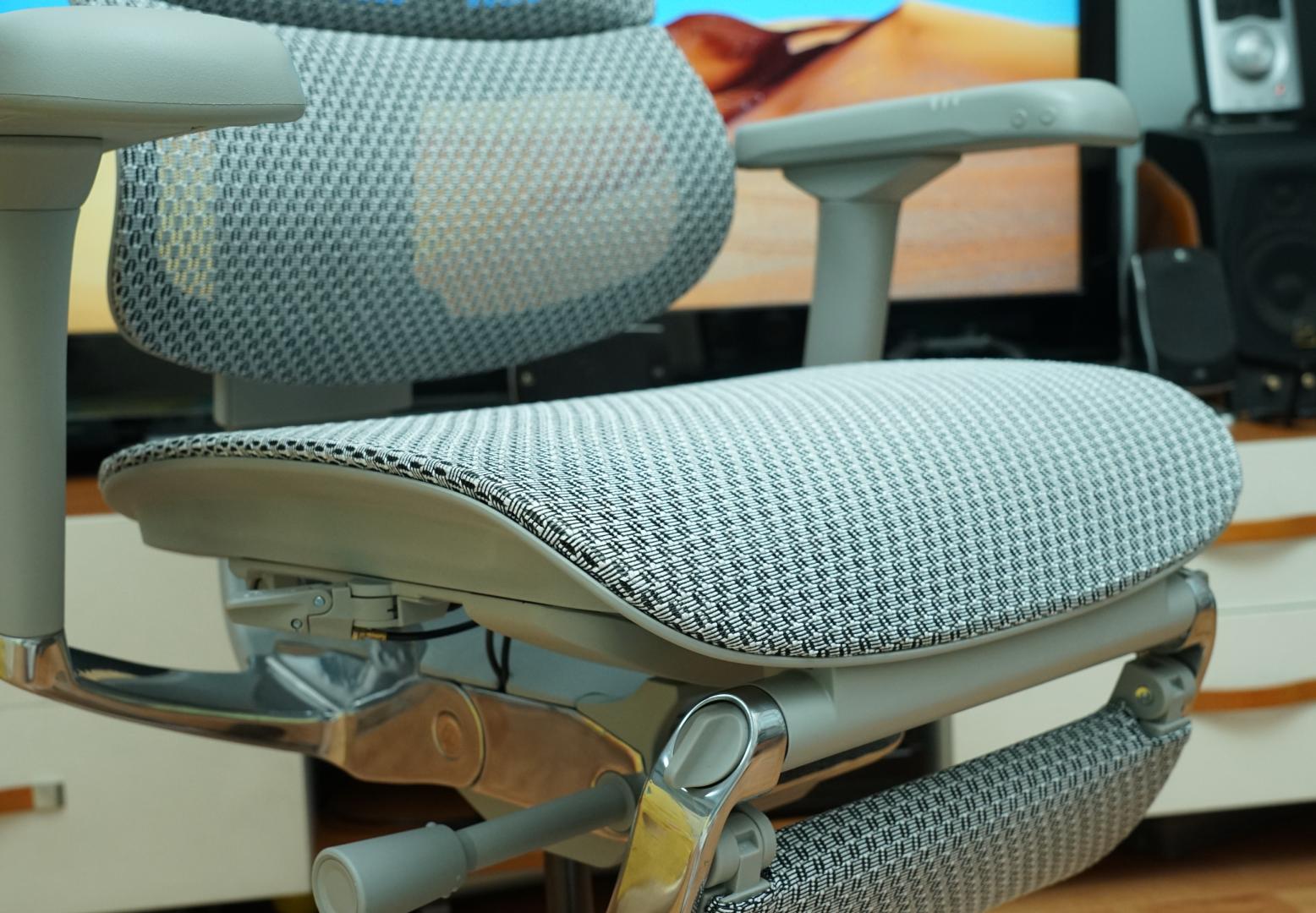 实用至上，久坐腰不累腿不麻的高品质人体工学椅：保友优旗舰W2代