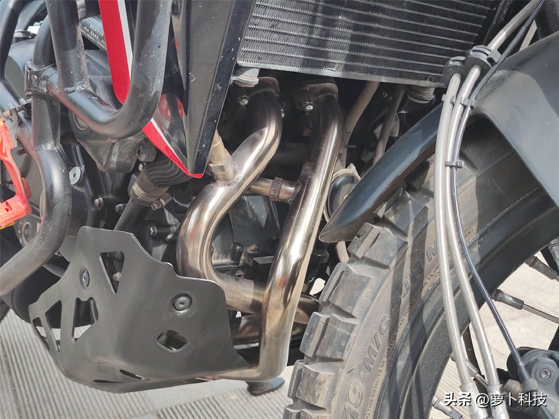 1000元摩托车排气,摩托车排气管镀铬和不锈钢哪个好