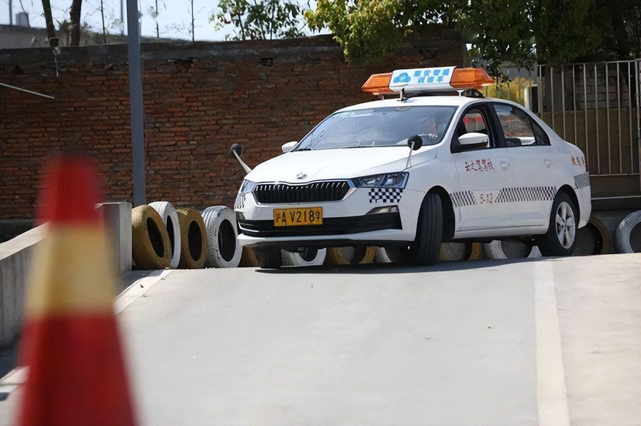 c3驾驶证怎么考新政策,c3报名条件