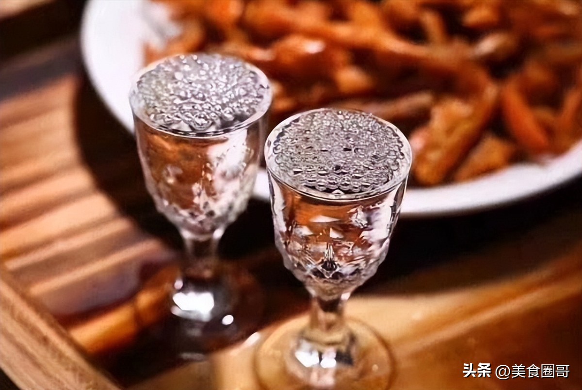 85年铁盖茅台外销和内销区别 (出口茅台和内销茅台有什么区别)