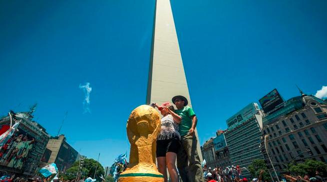 足球能使国家富强吗,足球能影响到国际地位吗