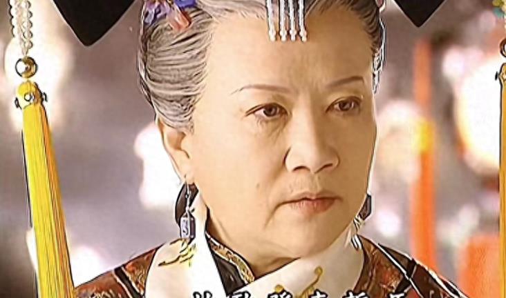 胸罩*点露**，花式泳衣，这些辣眼睛的操作，导演肚子里没一点墨水吗