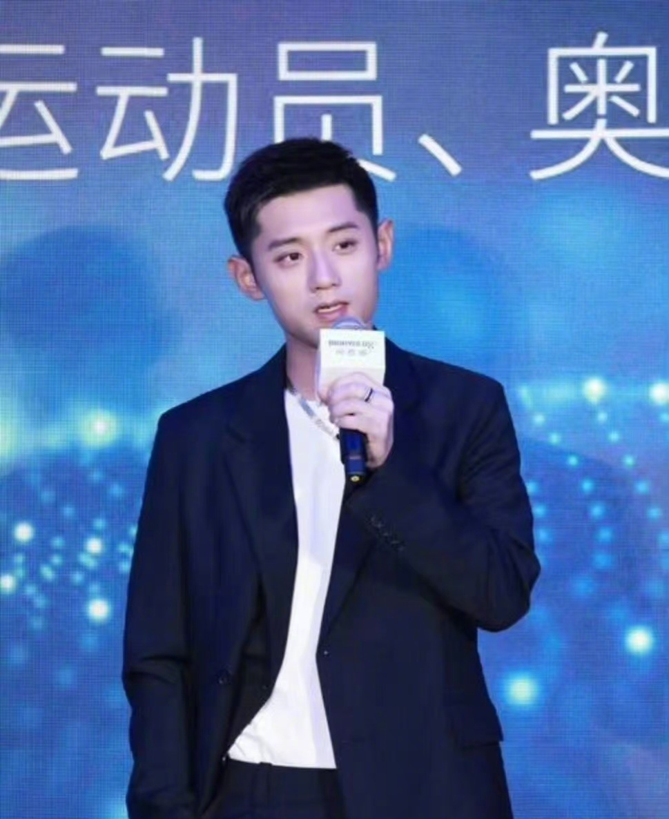 粉丝甩卖张继科周边,大量张继科周边被粉丝甩卖