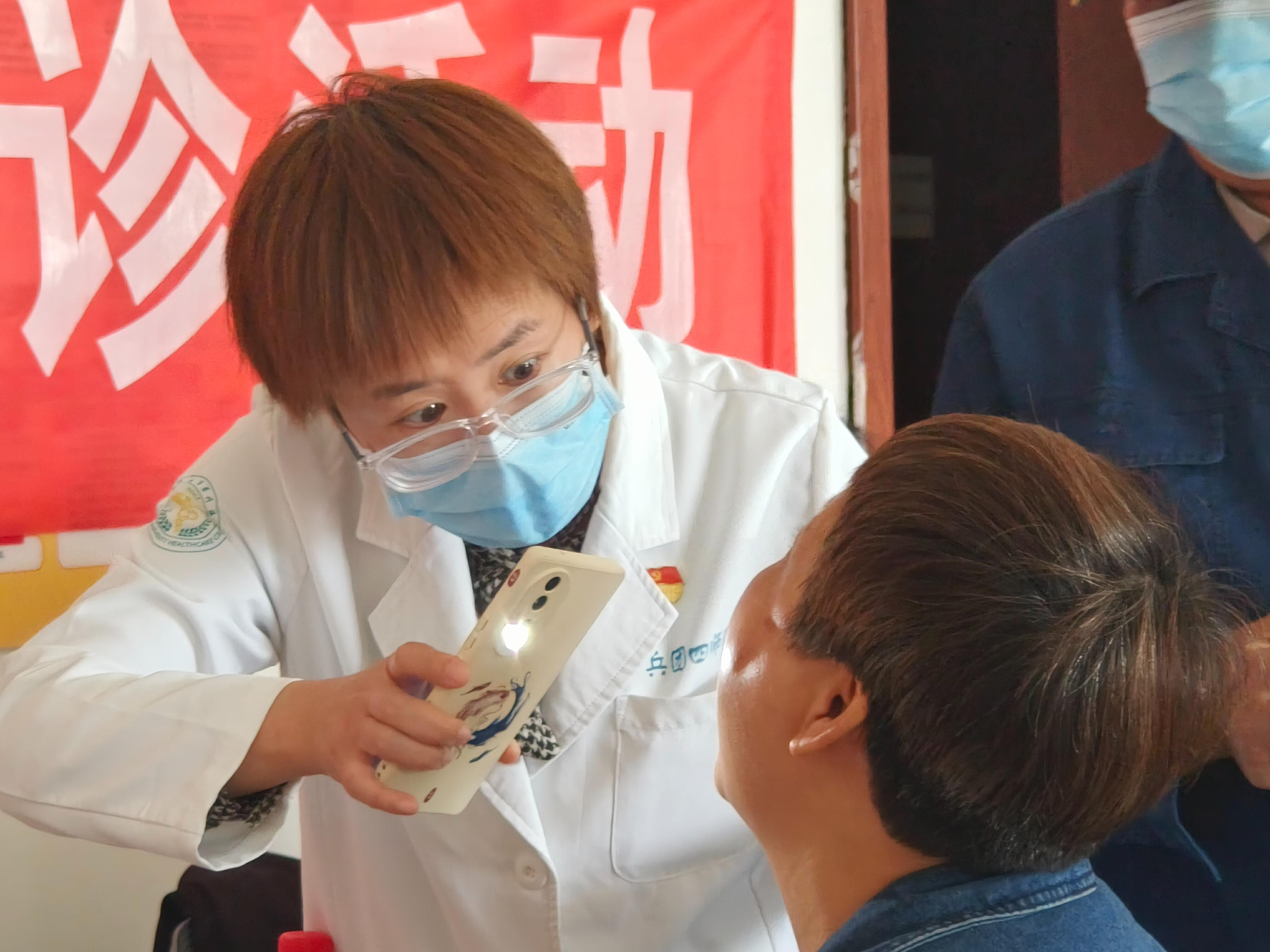 四师义诊,中医义诊进社区志愿服务暖人心