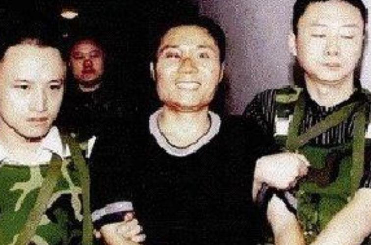 中国第一悍匪张君真实事迹,中国第一悍匪张君因为什么被捕