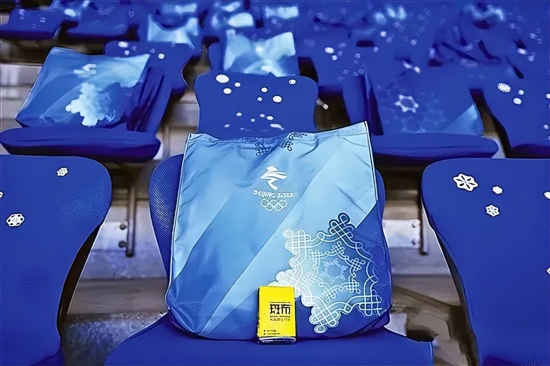 闈掔鏃呮父,鐪夊北闈掔