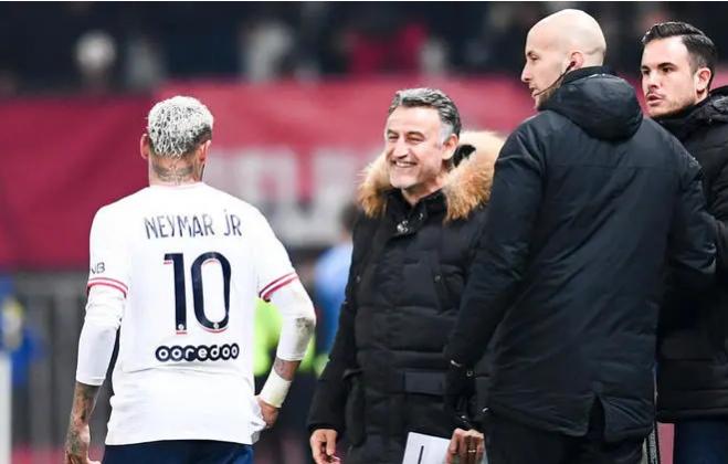 梅西或成为大巴黎核心,大巴黎反击梅西转身突破