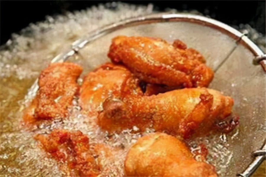 停止食用水洗鸡蛋,吃水煮蛋对肝有影响吗