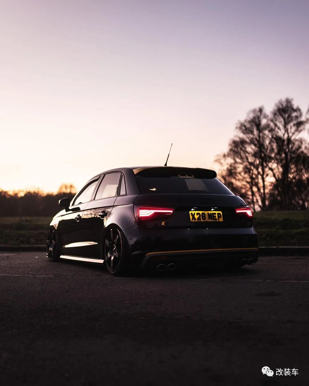 奔驰c级小姐姐改装,奔驰威霆改装小姐姐