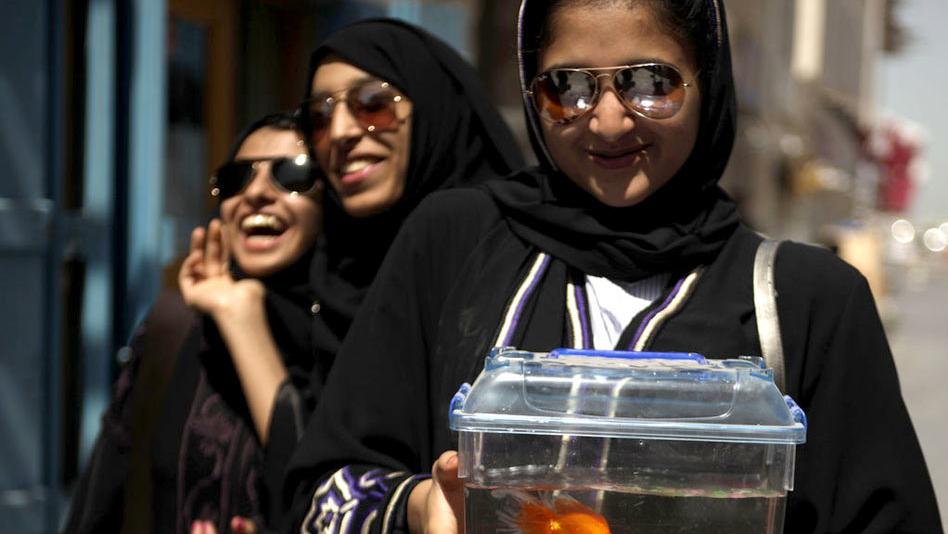 卡塔尔为什么花2000亿办世界杯,卡塔尔为什么花200亿元办世界杯