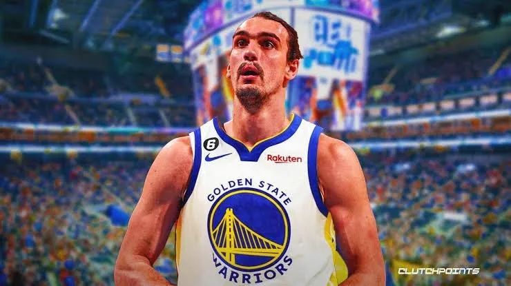 勇士新阵容平均身高,勇士首发阵容平均1米94