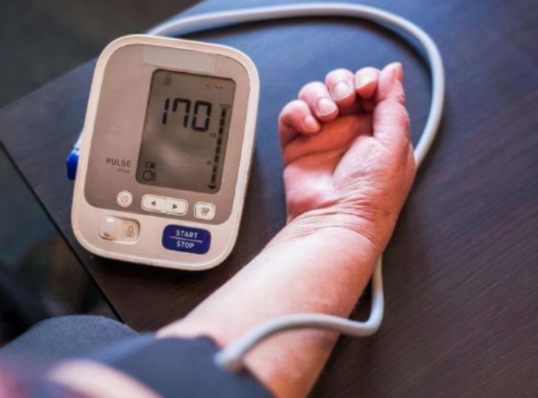 75毫克厄贝沙坦一片能降多少血压,厄贝沙坦片是治低血压还是高血压