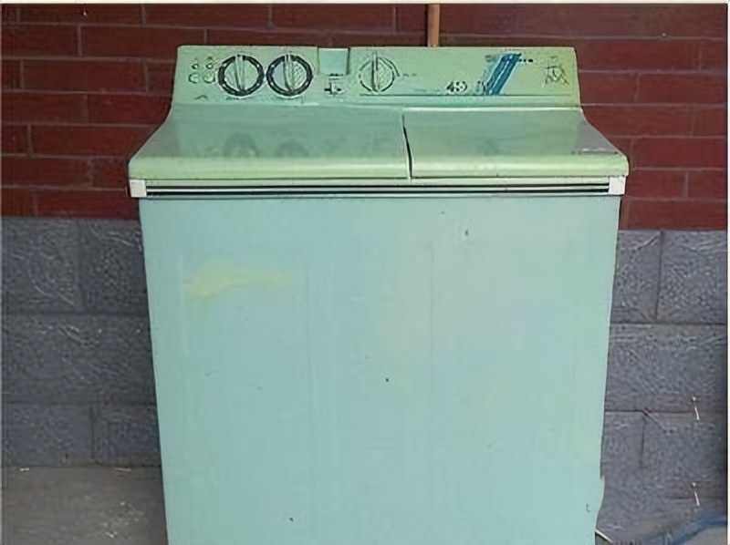 美的格力和海尔三巨头,美的与格力发展模式对比