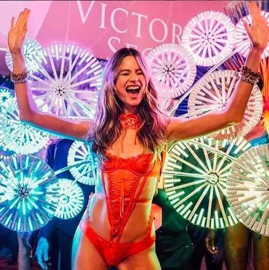 超模的气质就是霸气且自信,带你看看超模的气质