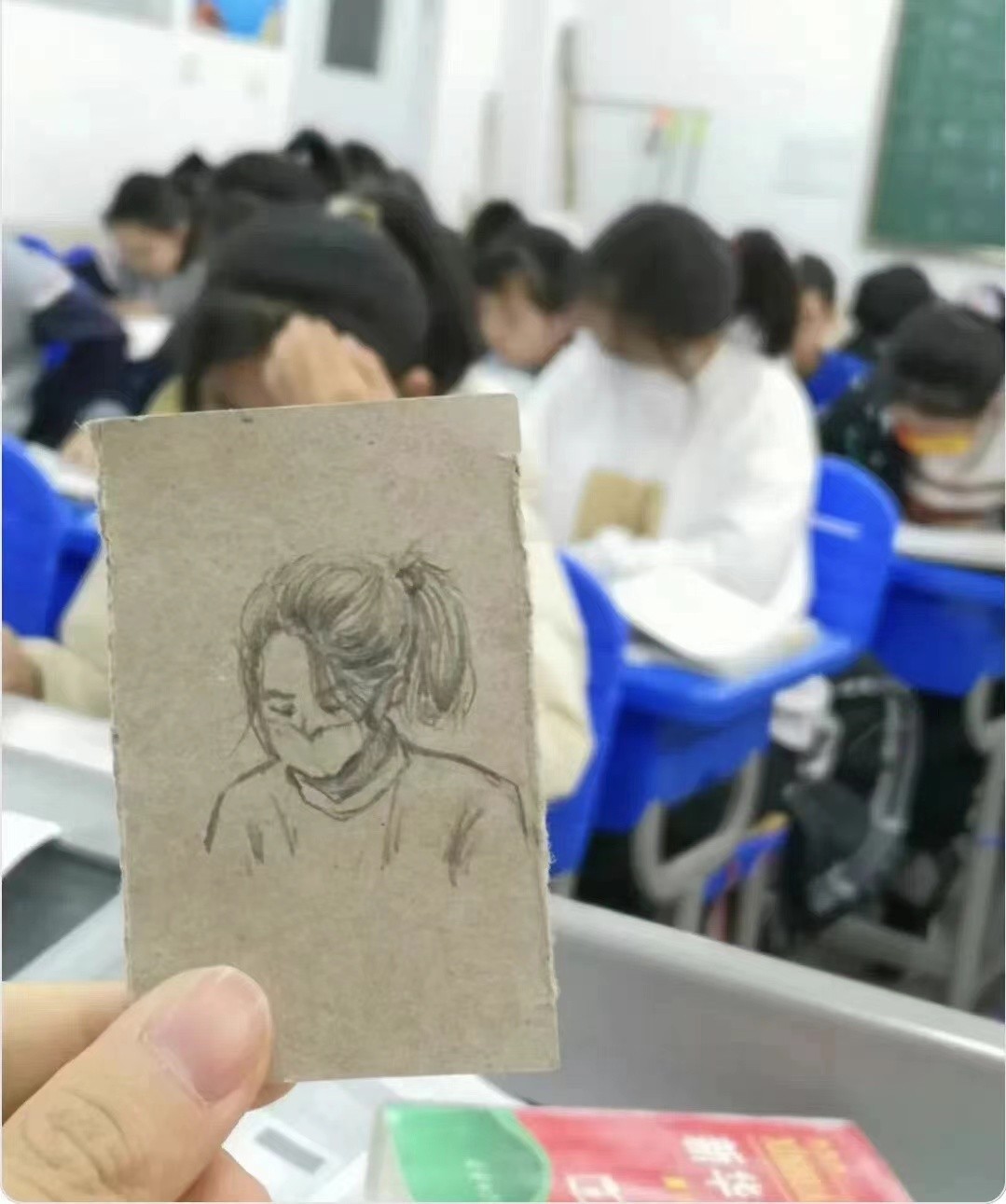 监考老师无聊做试卷,监考老师能无聊到什么地步