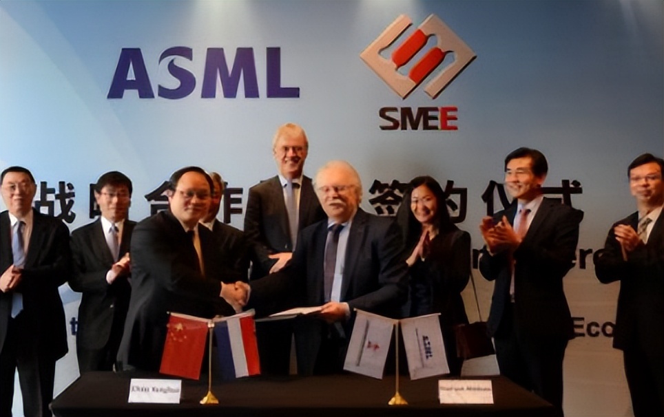 尼康宣布中标光刻机 (尼康光刻机和asml区别)