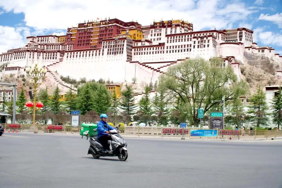 京东618和线下实体店哪个便宜,618京东自营店比较好