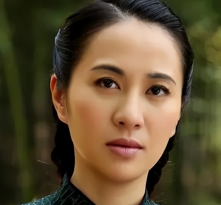 叶璇在抖音素颜,叶璇直播形象邋遢被吐槽挖鼻