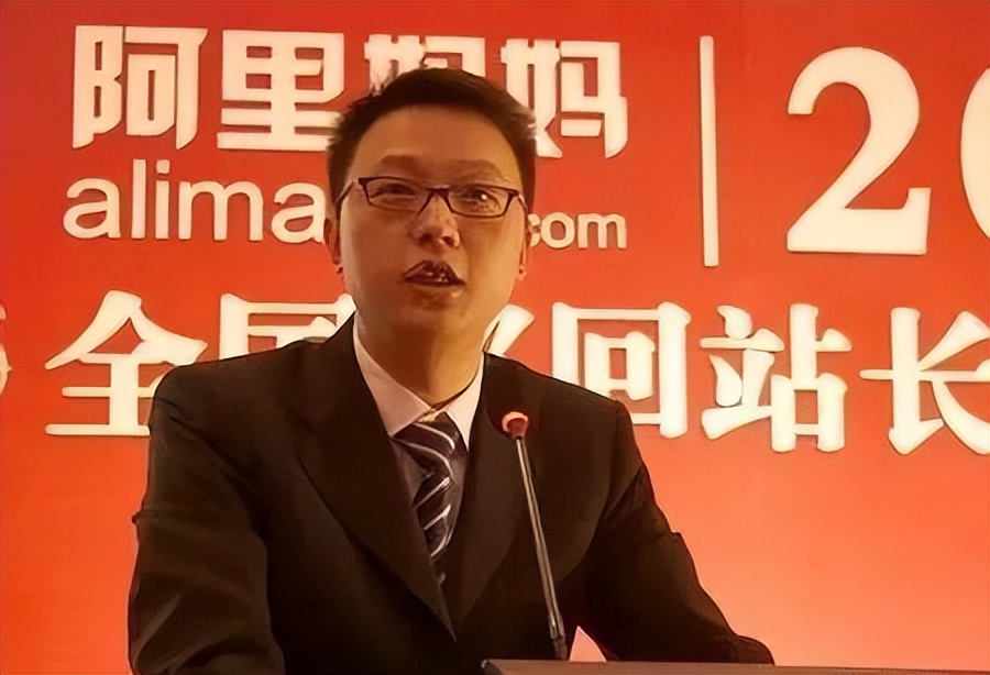 罗汉最后回到家了吗,罗汉回到单家大院