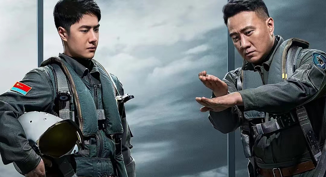 胡军笑场,王一博胡军教打戏