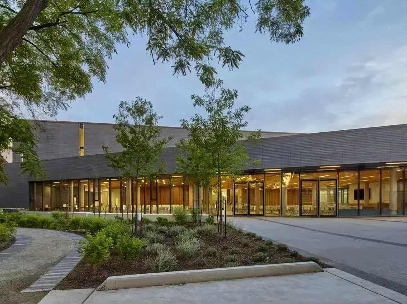 加拿大安省名校大盘点！UCC,Appleby...为何成低龄留学大热门？