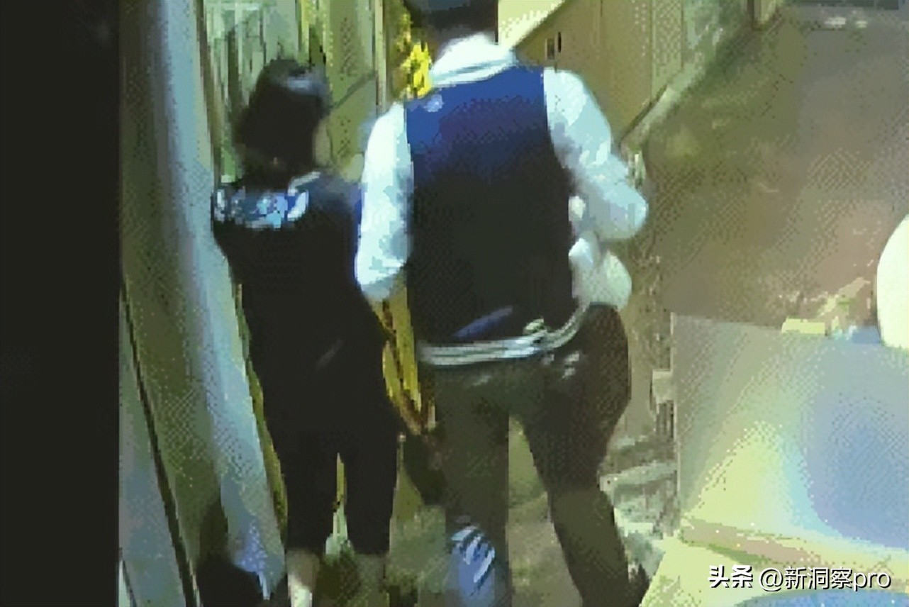 下*药迷**全过程曝光!女孩子一定要警惕!