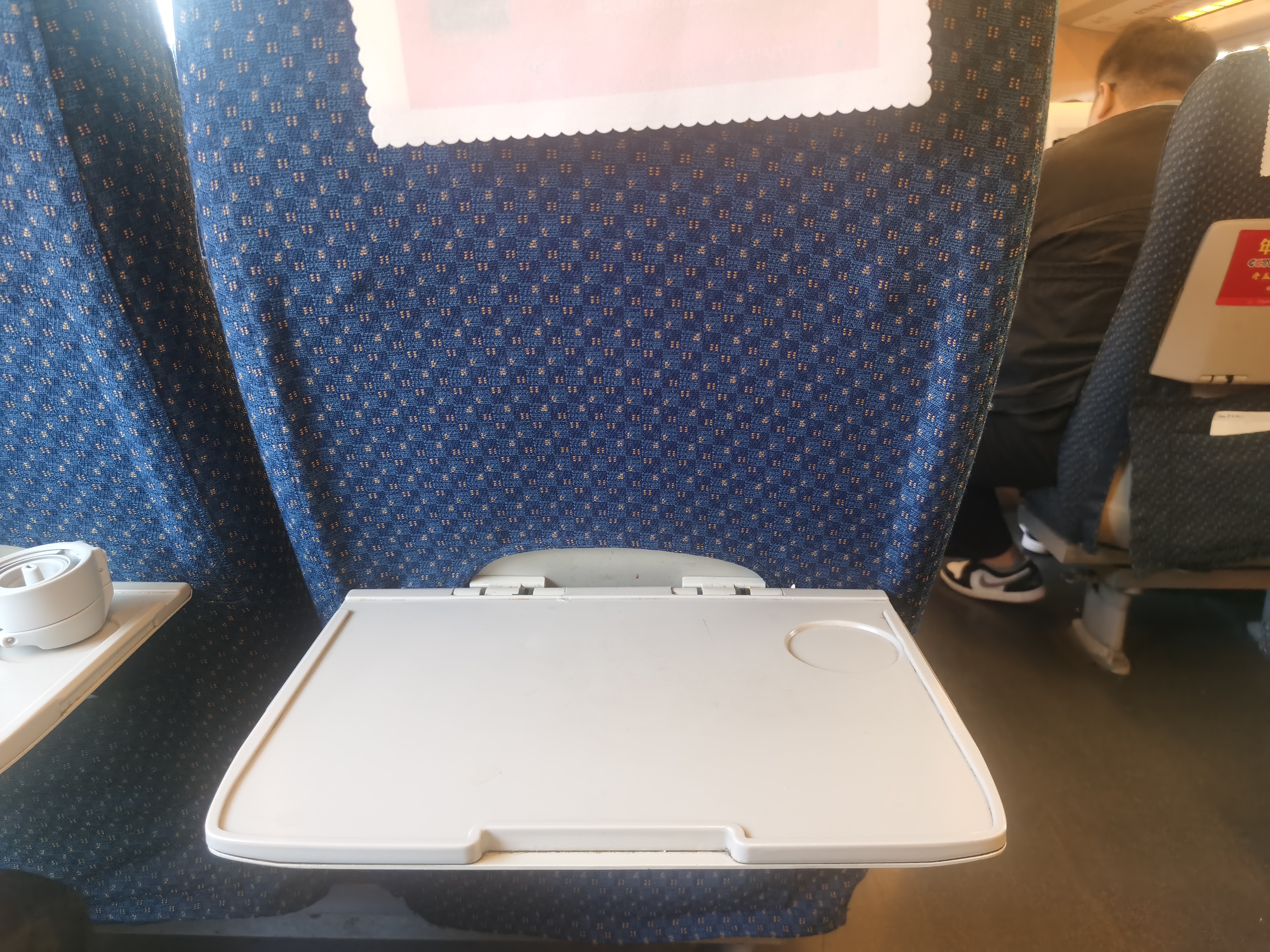 远距离旅游选择高铁还是飞机,出去旅游坐高铁还是自驾