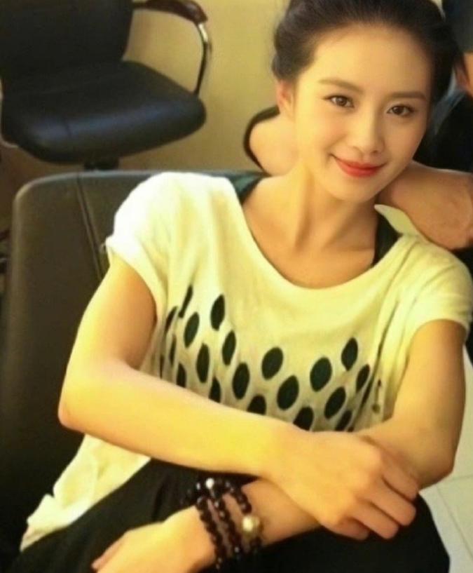 整容失败的女星蛇精脸,女星整容失败脸歪嘴斜