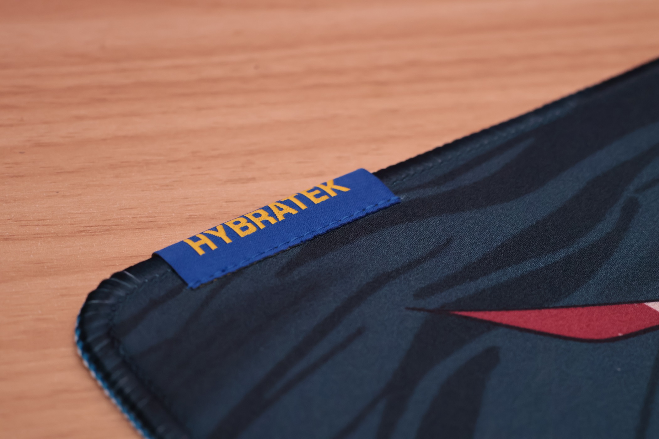 hybratek鼠标垫苍鹰,鼠标垫可以垫音箱吗