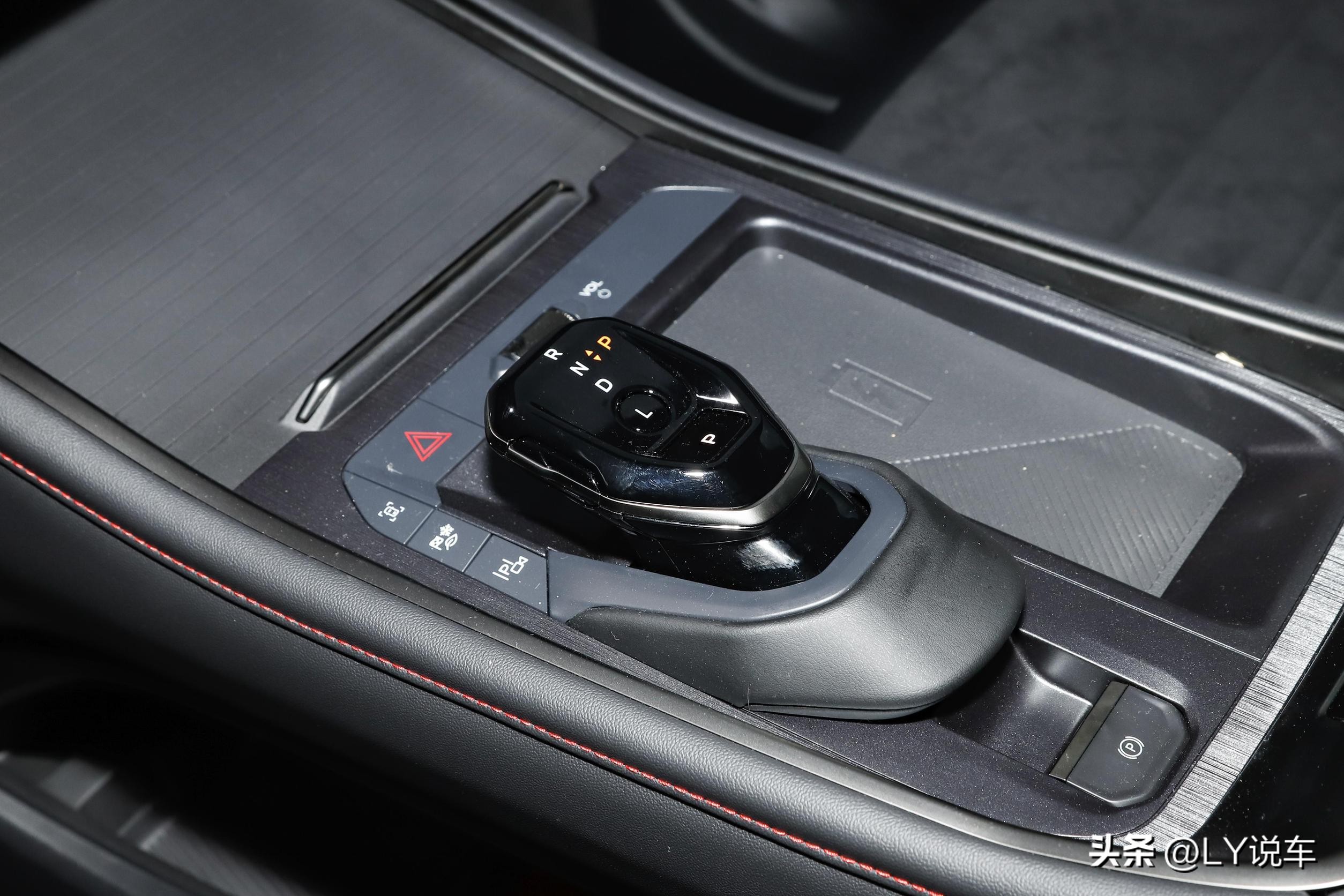 2.0t加92油动力强劲的7座suv,动力最强的7座suv