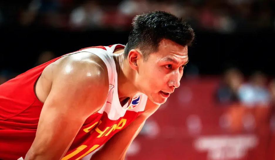 易建联妻子荆灵身高,易建联荆灵几几年结婚