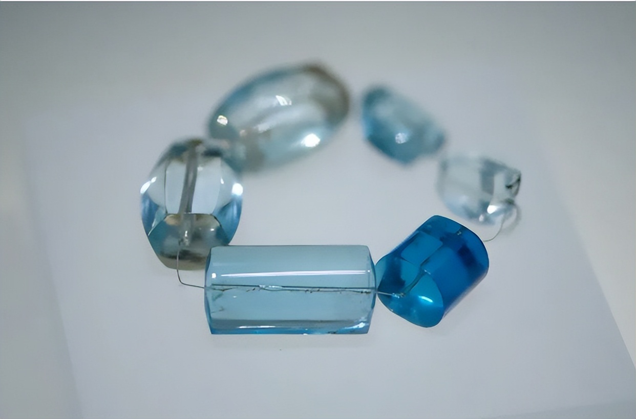 无瑕胜玉美至洁过冰清的意思,无瑕胜玉美