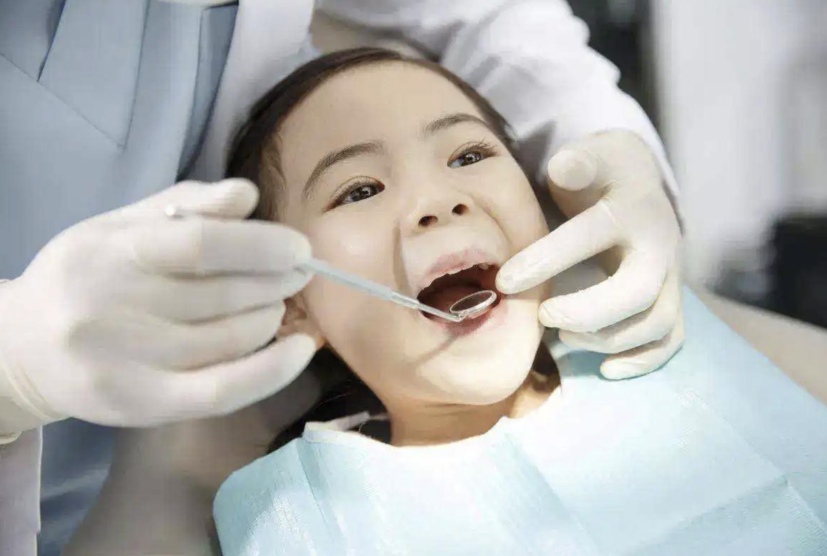 宝宝嘴上起白泡怎么回事视频,嘴上起了一个白泡是怎么回事