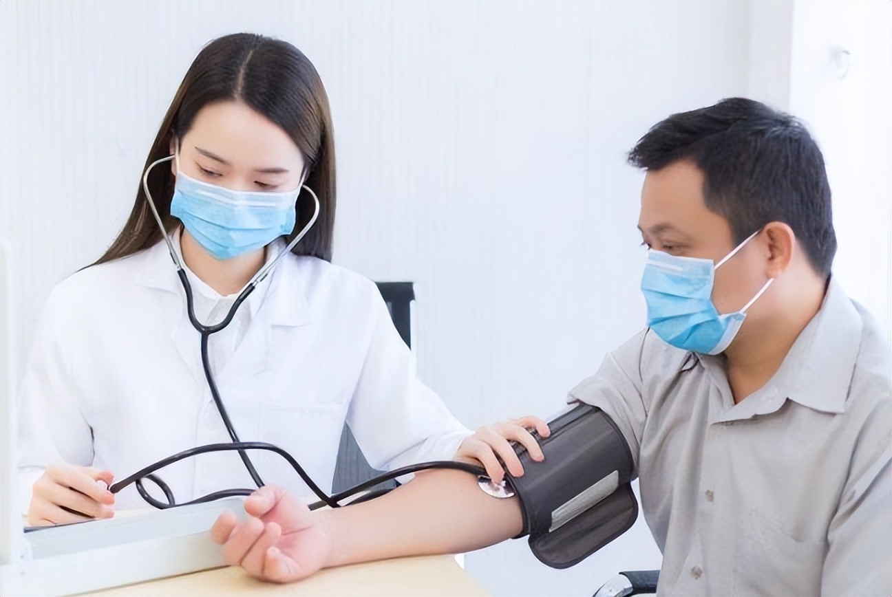 53岁男子每天坚持吃一片叶酸,45岁男子每天一片叶酸的好处