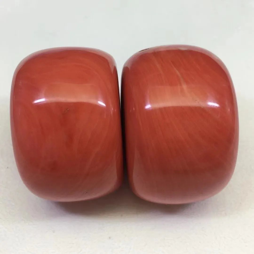 红珊瑚是深海中的千年灵物,深海精灵红珊瑚的万般风情