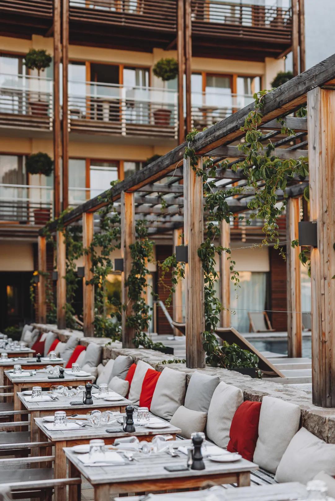 HotelSchwarzschmied在葡萄园城堡里感受度假的氛围