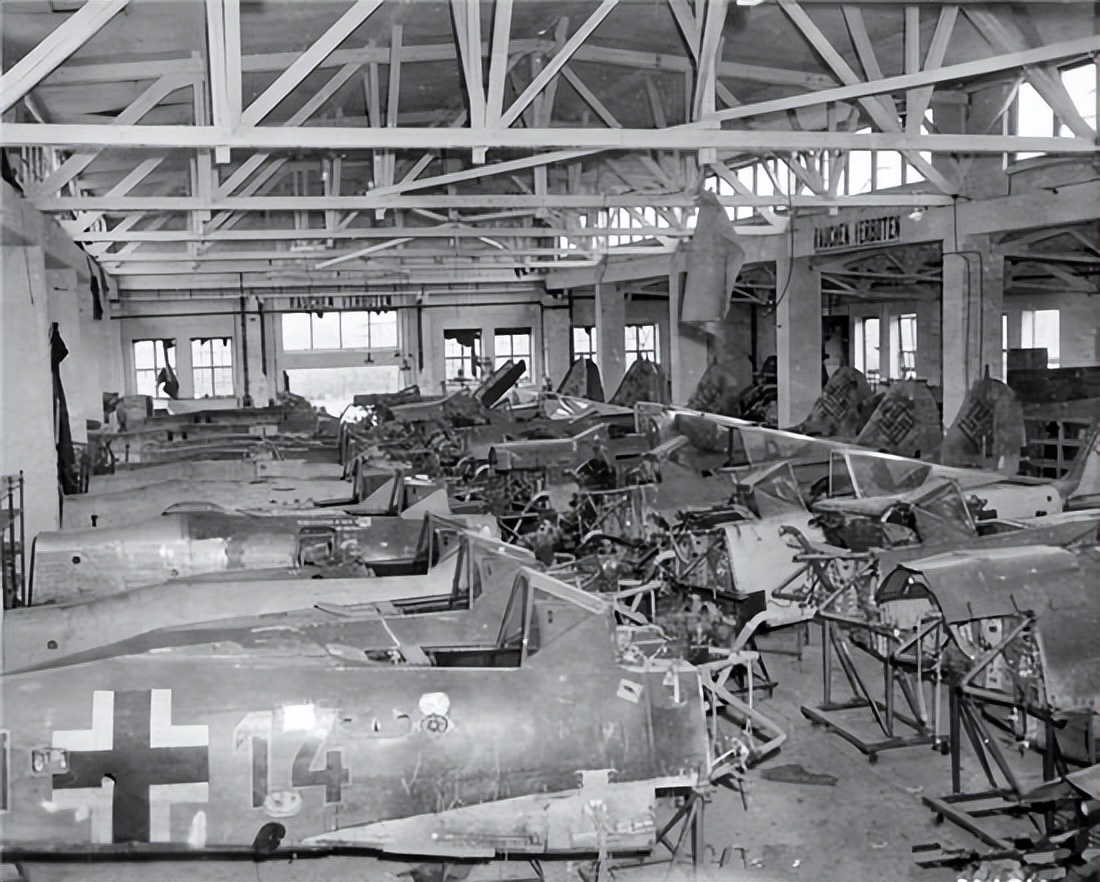 慕容大讲堂：“二战时期德国的军事工业发展历程”