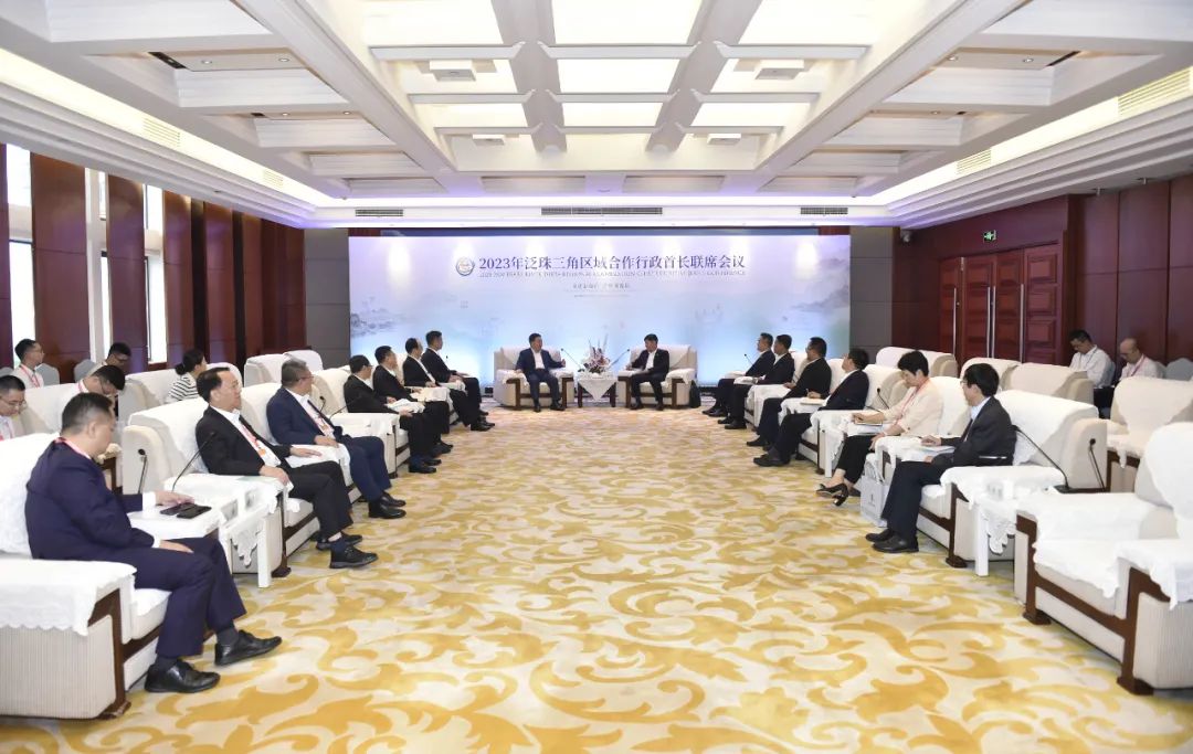 江西省省长叶建春会见海南省省长刘小明