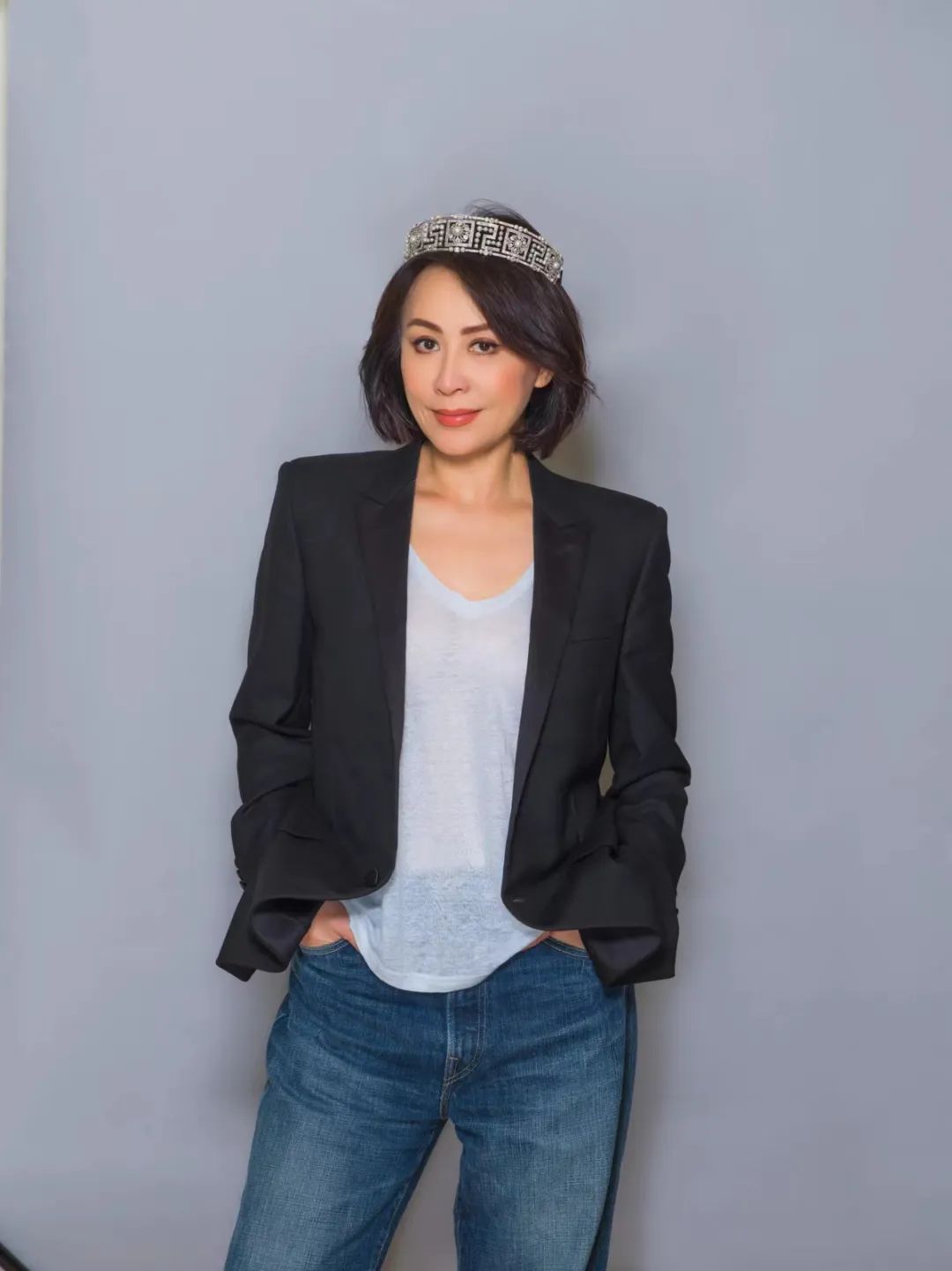 “鸽子蛋”算什么，现在婚礼上戴它才是大热门！