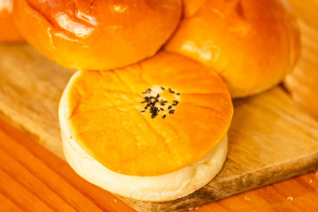 吃掉100+只面包，终于掏出这篇连锁面包店购买指南