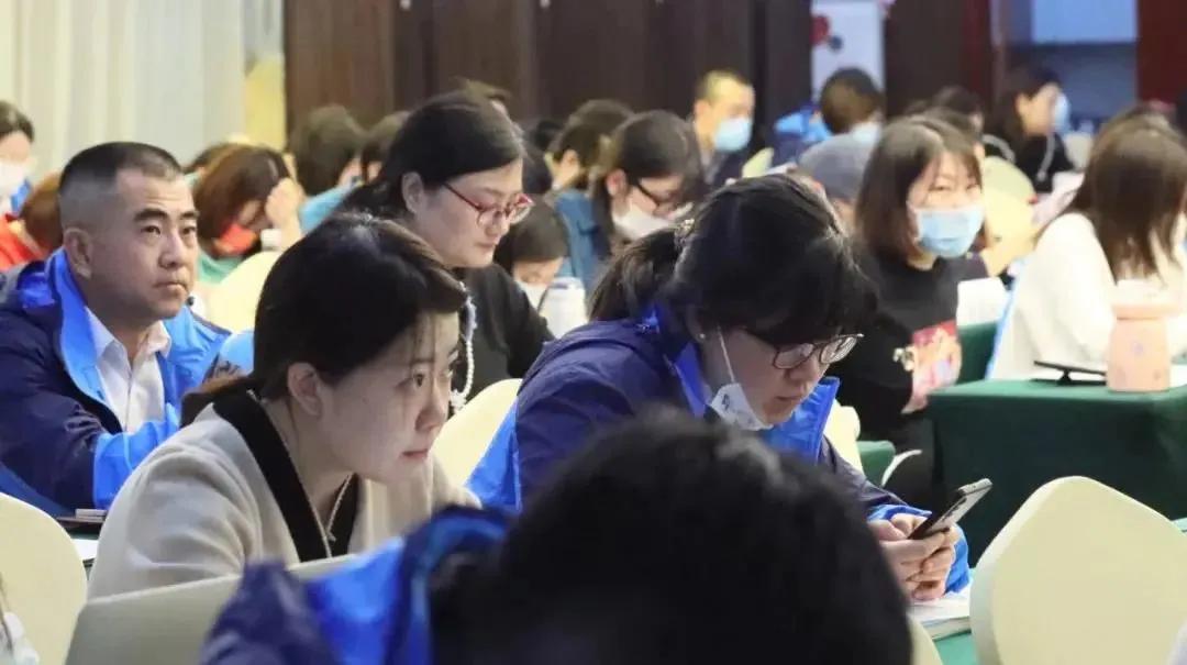 鏂伴椈骞翠細,浣撹偛鏂伴椈骞翠細