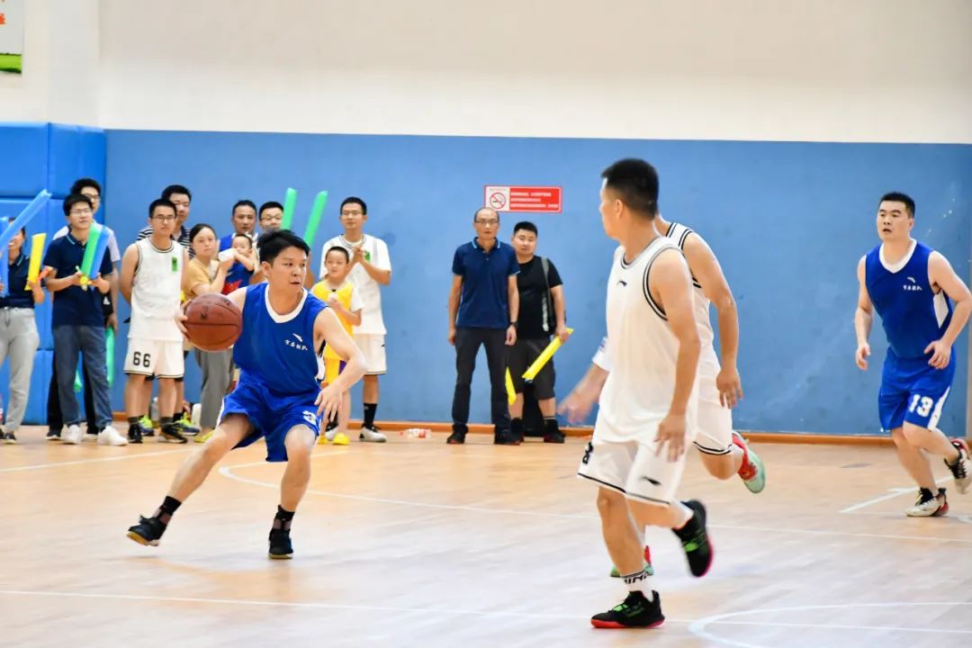 黄石2019职工气排球联赛入场式,2022年黄石市直机关篮球赛