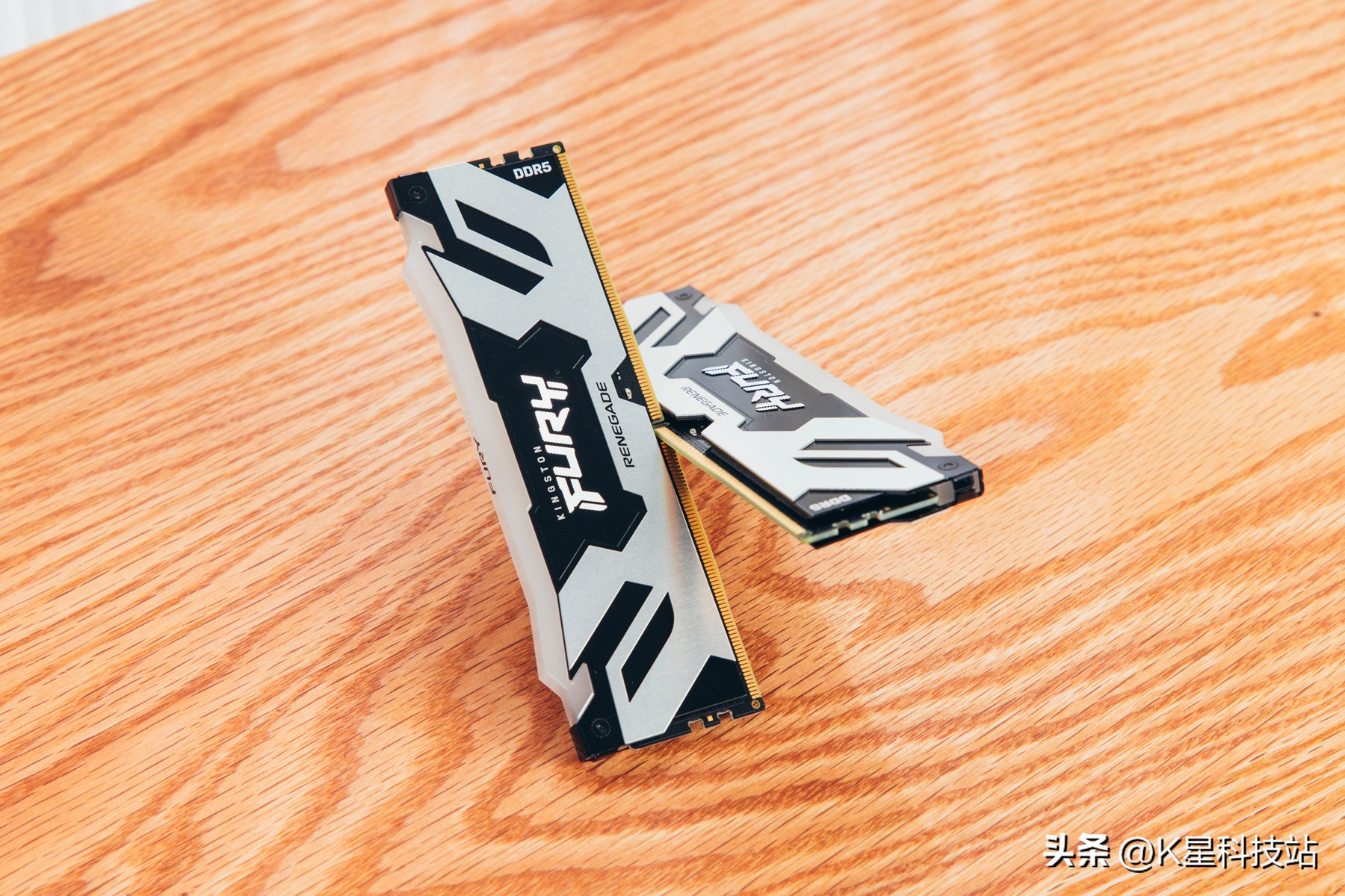 鍗庣x670e涓绘澘涓婁粈涔坈pu,鍗庣strixz690-e瑁呮満瑙嗛