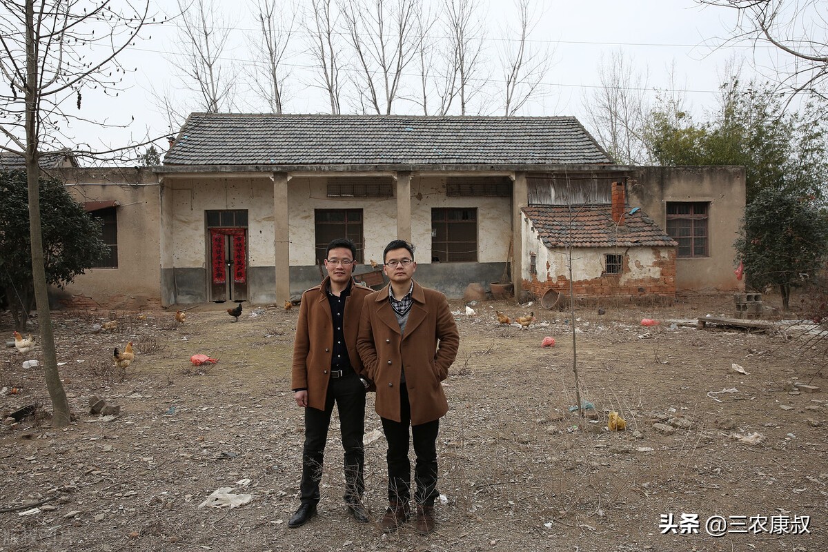 现在很多农村有两个儿子的家庭，没钱买房买车娶媳妇怎么解决？