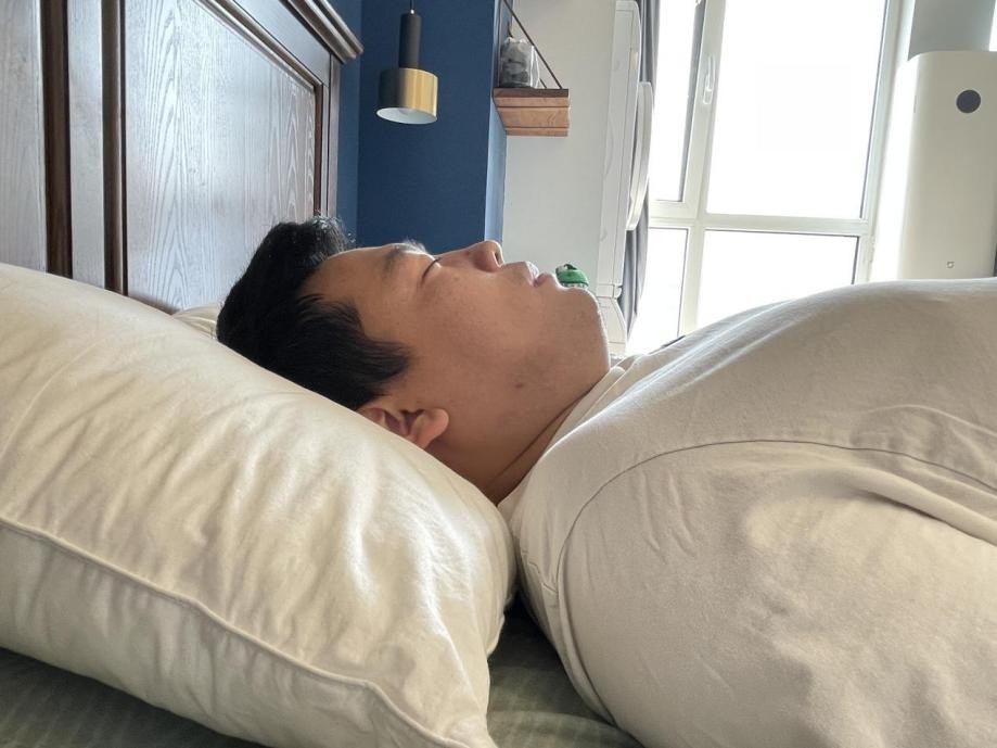 怎么选购一个适合自己的枕头,双人舒适枕头怎么选购技巧