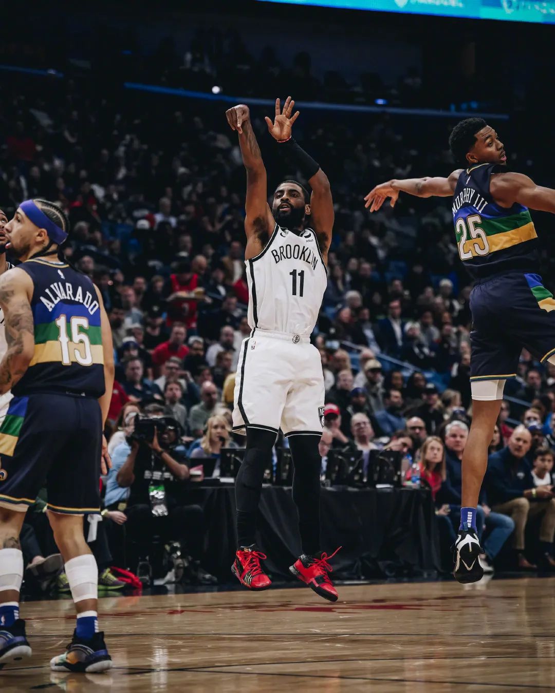 欧文nba交易最近新消息,欧文回应哈登交易篮网