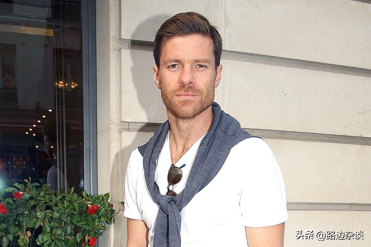 盘点足坛十大高薪低能的球星,足坛历史上17岁的天才球员