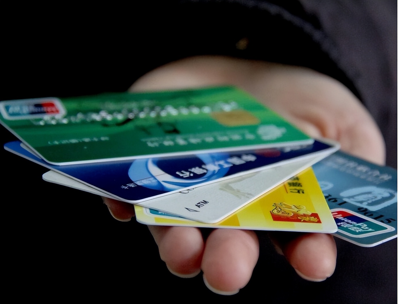 社保卡过期会影响报销吗,社保卡过期会影响退休吗