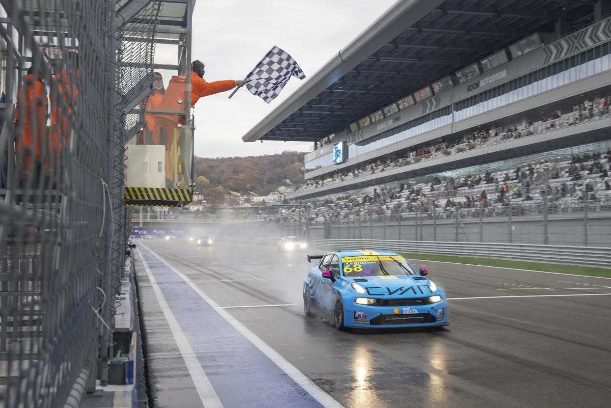 飞驰的荷尔蒙，2022WTCR来了，青年节中国领克车队出征