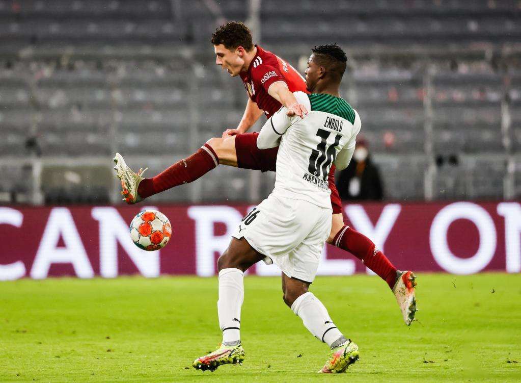 足坛的三大球风相克，两支蓝*用军**防守反击致胜，拜仁竟也有苦主